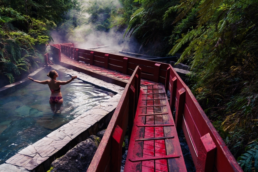 TERMAS GEOMETRICAS PUCÓN & HUILO – HUILO